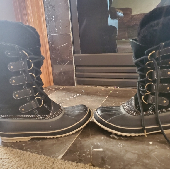 Sorel Boots - Picture 6 of 6